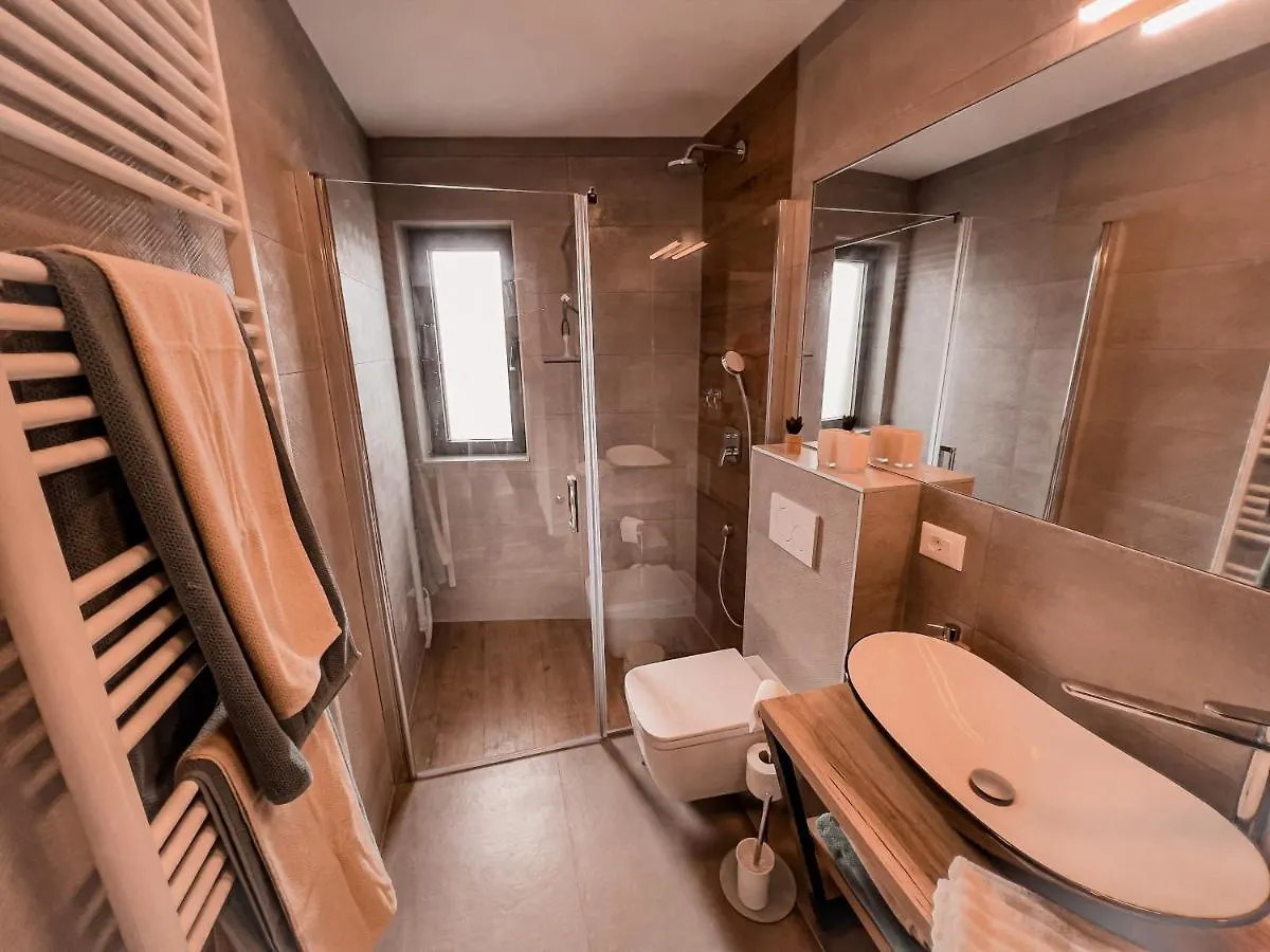 Villa Mirno More Apartments Malinska